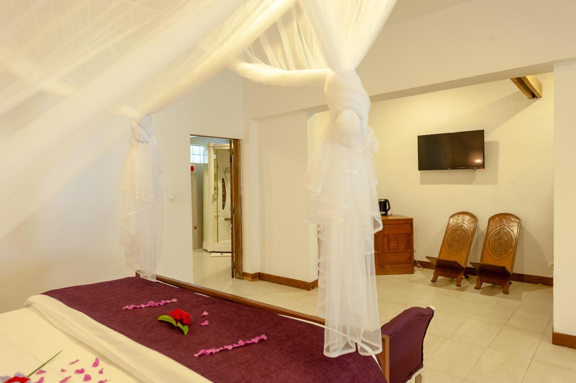 Nosy Be Hotel & Spa Ambondrona  Dış mekan fotoğraf